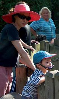 10-04atthezoo2.jpg