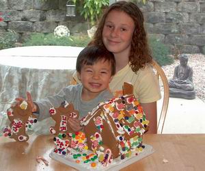 11-24gingerbreadhouse.jpg