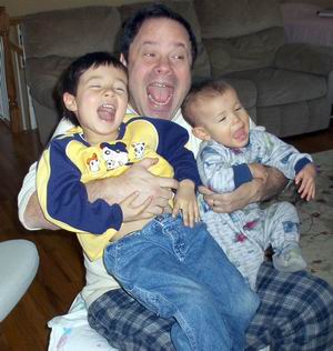 12-10-06bobkids.jpg