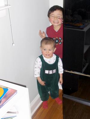 12-12-06bdhiding.jpg