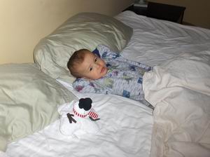 12-20-06danielleinbed.jpg
