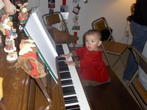 12-24-06dpiano1.jpg