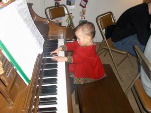 12-24-06dpiano3.jpg