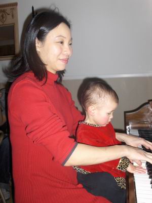 12-24-06wdpiano.jpg
