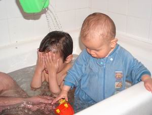 4-16-06bdbath.jpg